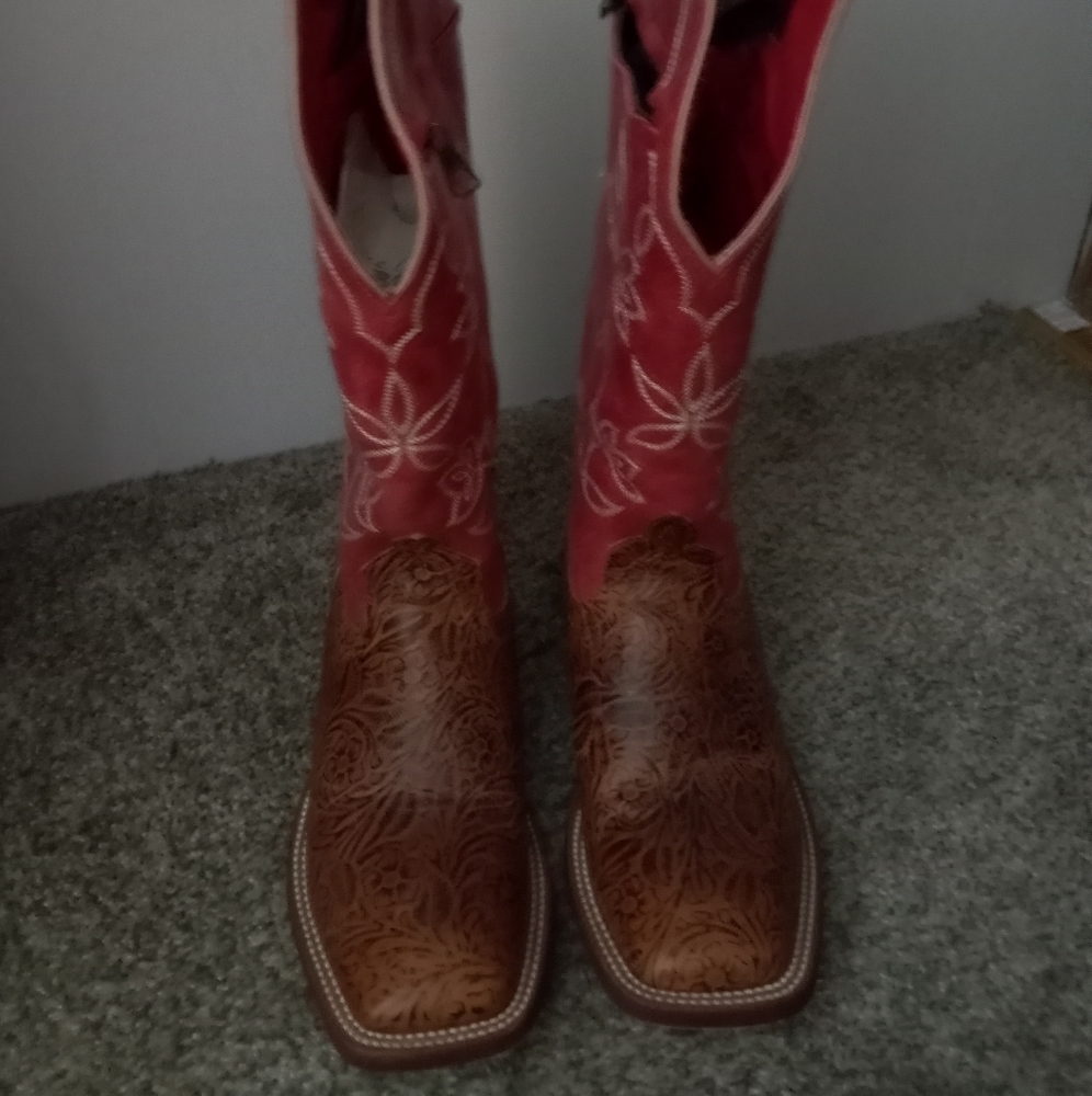 MACIE BEAN cowgirl boots size 7.5B